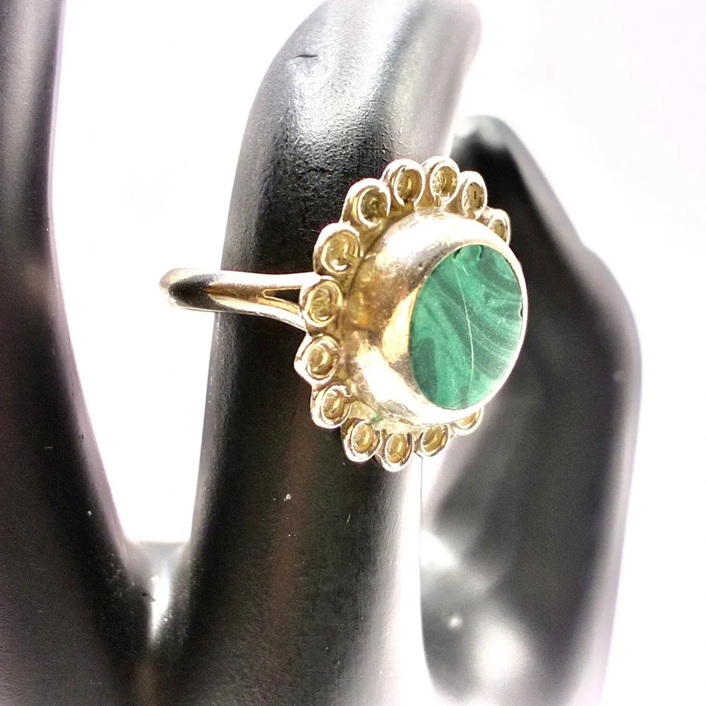 Vintage SIGNED MEXICO Malachite Ring with Sterling Silver Flower Backdrop